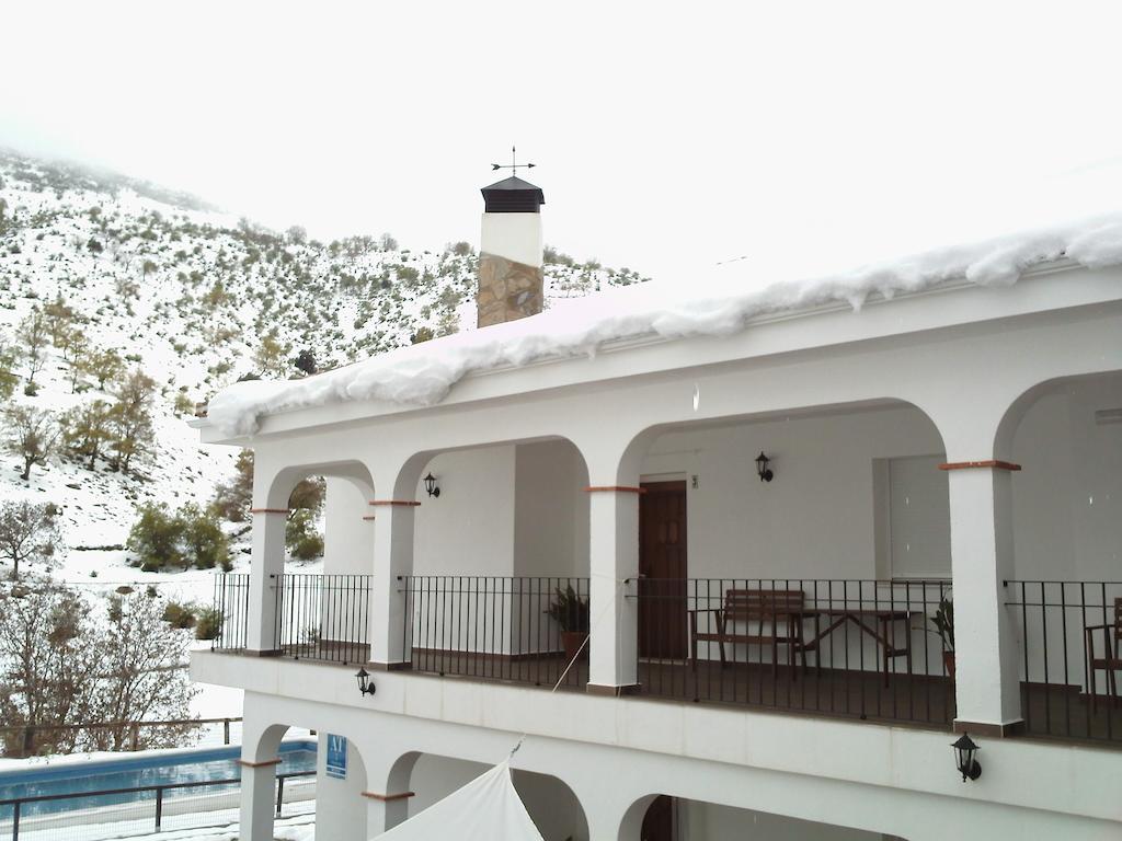 Apartamentos Turísticos Rurales Monte de las Ánimas Valdepenas de Jaen Exterior foto